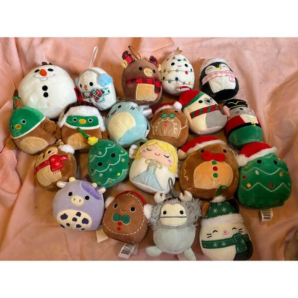 Lot of 17 squishmallow ornaments and 3 bigger squishmallows - Picture 1 of 1